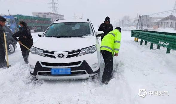 春节前全国大范围雨雪和寒潮，如何应对与关注